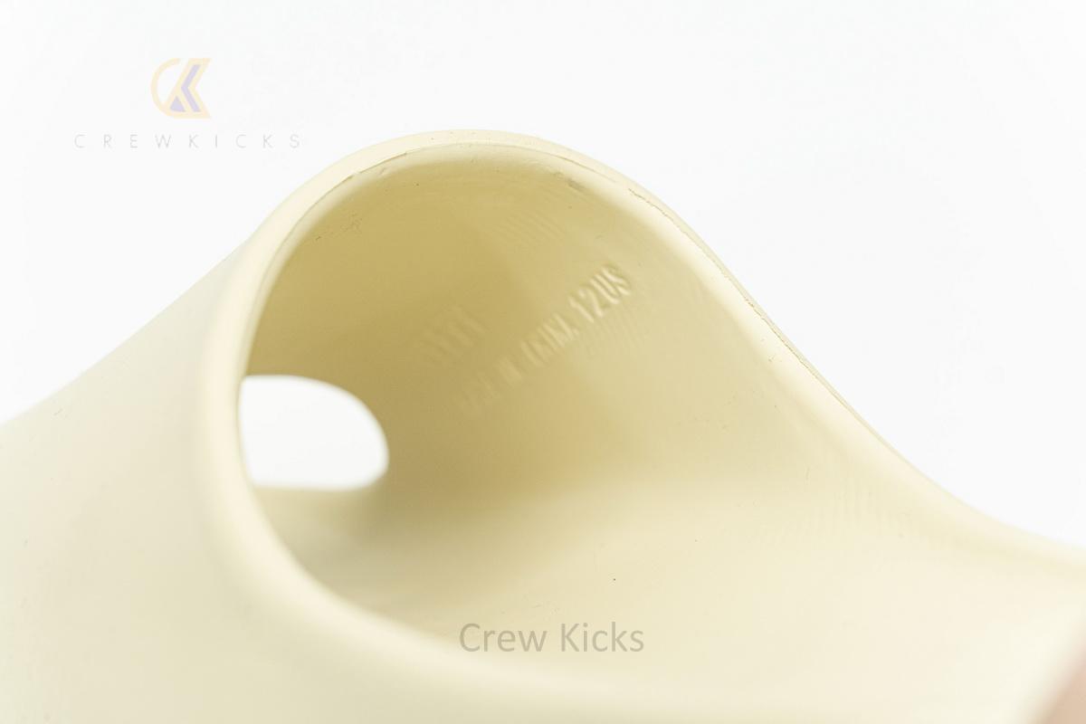 FW6344 adidas Yeezy Slide “Desert Sand” - Image 7