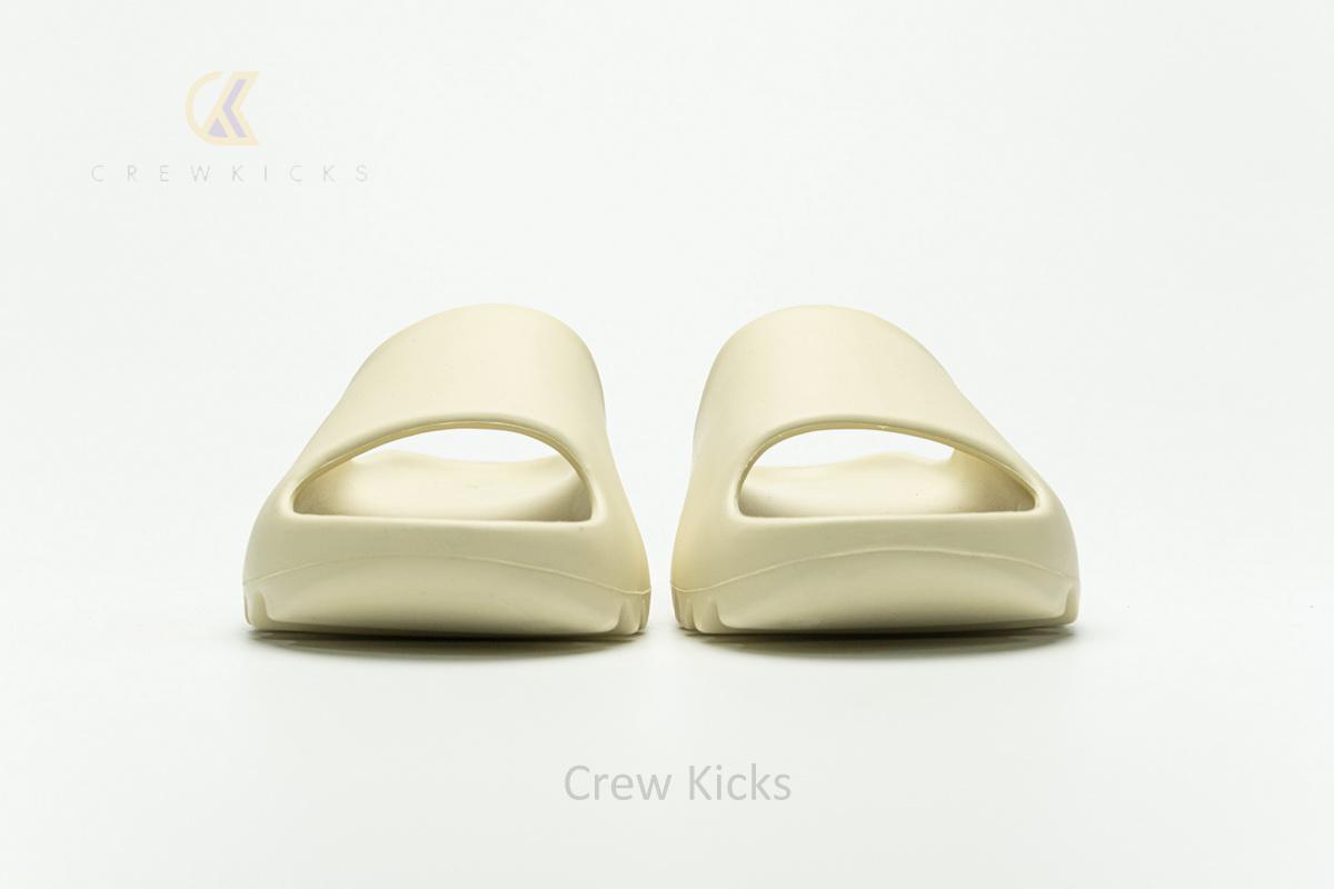 FW6344 adidas Yeezy Slide “Desert Sand” - Image 2